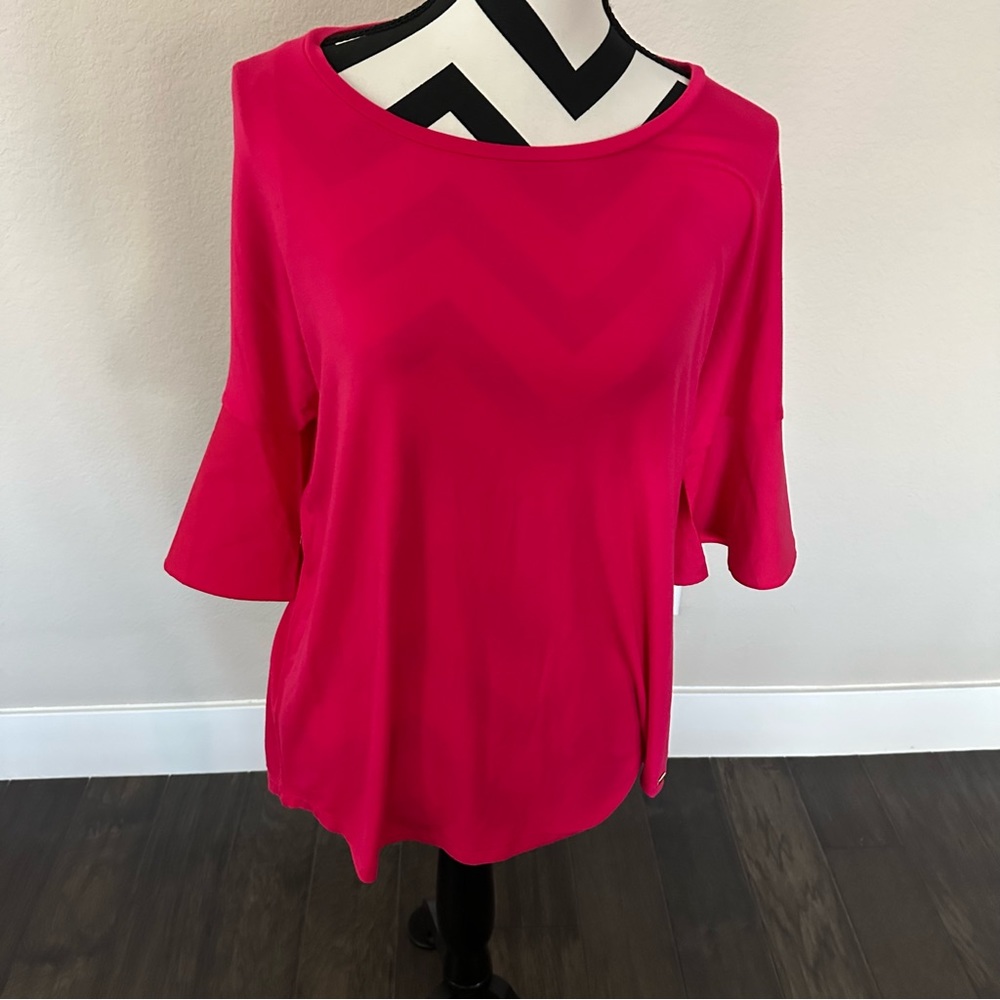 Calvin Klein || bright pink flared sleeve crewneck blouse